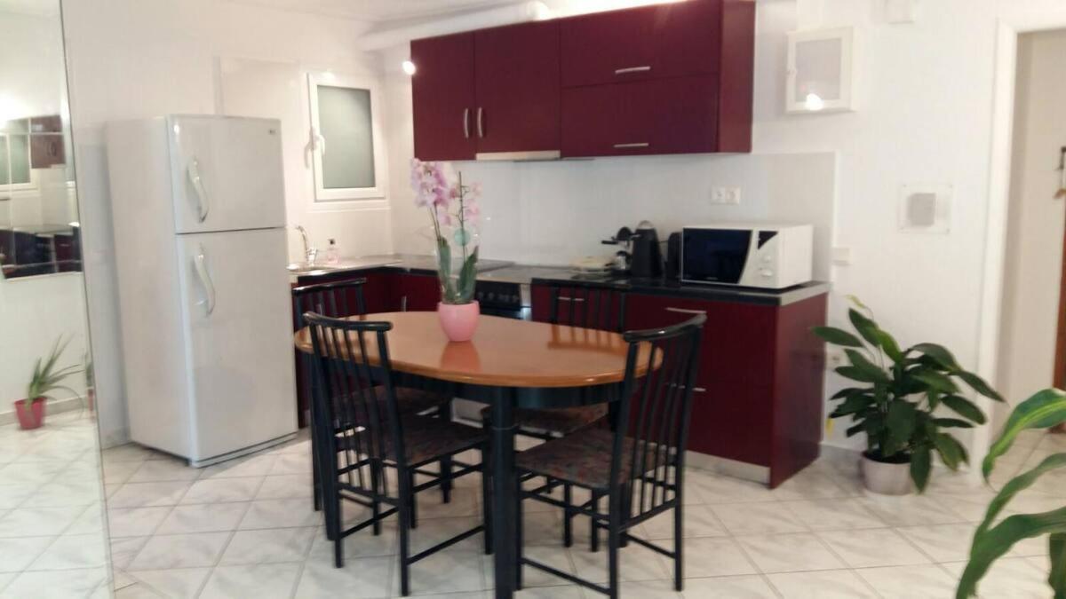 Flor De Mayo,Apt In Alimos Near The Sea アテネ エクステリア 写真
